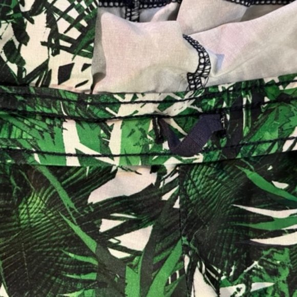 Athleta Shorts - Picture 4 of 5